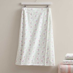 Hill House Home Clematis Scallop Bath Wrap