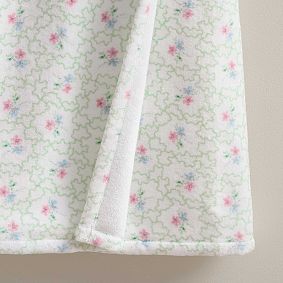 Hill House Home Clematis Scallop Bath Wrap