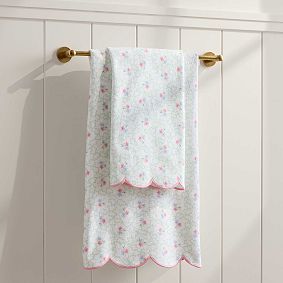 Hill House Home Clematis Scallop Bath Towel