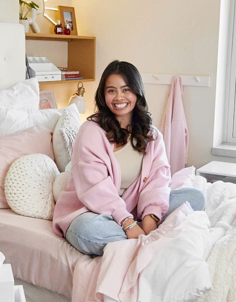 Kaitlyn Edejer Dorm Makeover