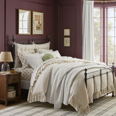 Chris Loves Julia Vintage Green Thumb Bedroom