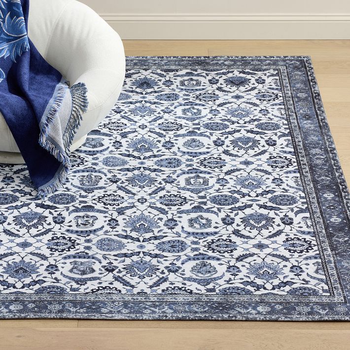 Harry Potter™ Hogwarts™ Crest Washable Rug | Pottery Barn Teen