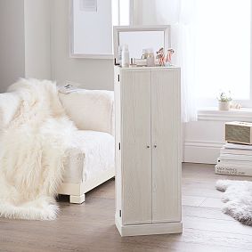 Heirloom Jewelry Floor Tower