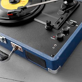 <em>Star Wars</em>™ Crosley Cruiser Portable Turntable