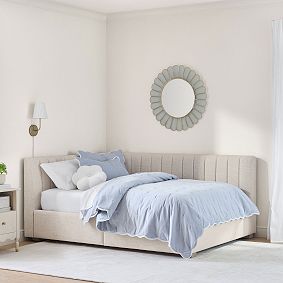 Sweet Velvet Scallop Quilt