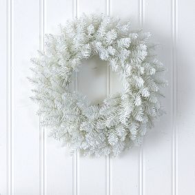 White Christmas Wreath - 18"