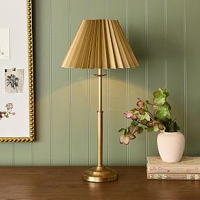 Chris Loves Julia Table Lamp (23")