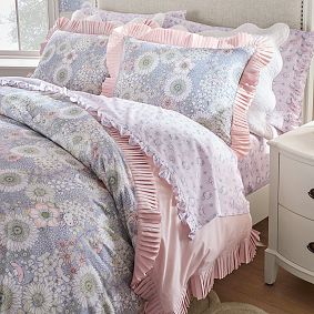 Hello Kitty&reg; & Friends Organic Stripe Ruffle Sheet Set