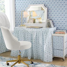 Amelia Linen Scallop Desk Lamp (16")