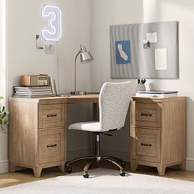 Hampton Small Corner Desk (51"x51")