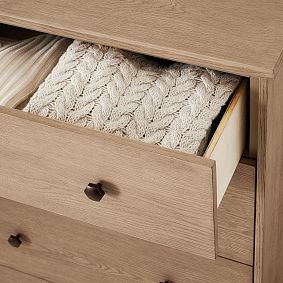 Keaton Chest of Drawers, 4-Drawer (31.5w x 21d")