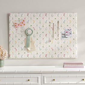 AERIN No Nails Frameless Pinboard