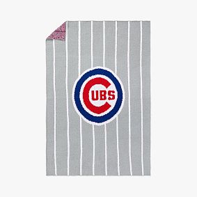 <em>MLB</em><sup>&trade;</sup><em>Chicago Cubs</em><sup>&trade;</sup> Fuzzy Throw