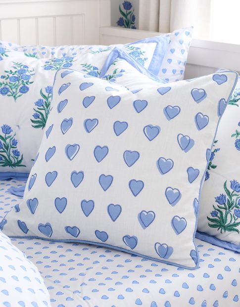 Pillows &amp; Throws