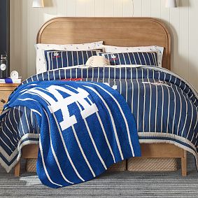 <em>MLB</em><sup>&trade;</sup><em>Los Angeles Dodgers</em><sup>&trade;</sup> Fuzzy Throw