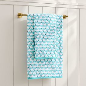 Roller Rabbit Hathi Hearts Elephant Bath Wrap &amp; Towels Set