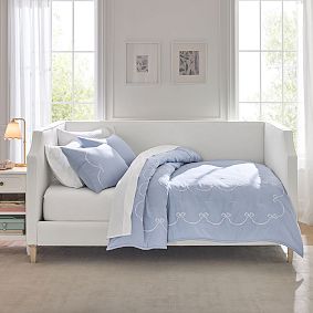 Auburn Upholstered Daybed