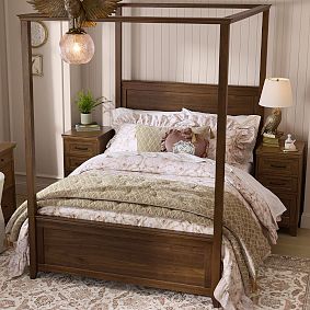Harry Potter<sup>&trade;</sup> Hedwig<sup>&trade;</sup> Toile Ruffle Duvet Cover