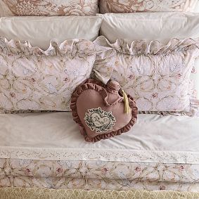 Harry Potter<sup>&trade;</sup> Hedwig<sup>&trade;</sup> Toile Ruffle Duvet Cover