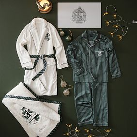 Harry Potter™ Slytherin™ House Pajama Set