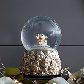 <em>Star Wars</em><sup>&trade;</sup> Grogu<sup>&trade;</sup> Snow Globe