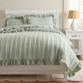 Chris Loves Julia Cabin Gingham Quilt