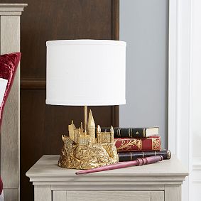Harry Potter<sup>&trade;</sup> Hogwarts<sup>&trade;</sup> Castle Table Lamp