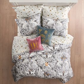 Harry Potter<sup>&trade;</sup> Platform 9 3/4<sup>&trade;</sup> Pillow Cover