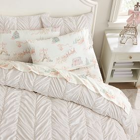 LoveShackFancy Christmas Dream Sheet Set