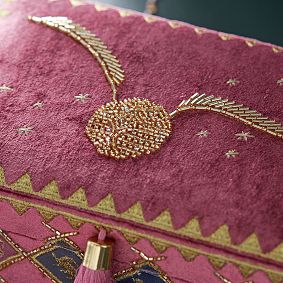 Harry Potter<sup>&trade;</sup> Golden Snitch<sup>&trade;</sup> Beaded Velvet Jewelry Box