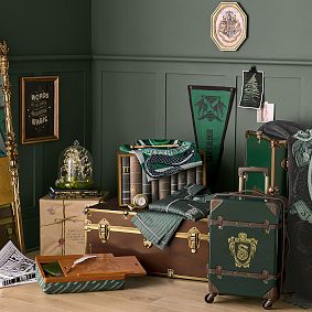 Harry Potter™ Slytherin™ House Pajama Set