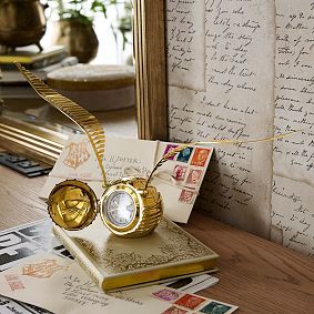 Harry Potter<sup>&trade;</sup> Golden Snitch<sup>&trade;</sup> Clock