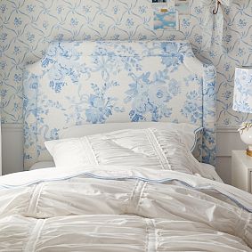 LoveShackFancy Auburn No Nails Dorm Headboard