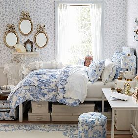 LoveShackFancy Garden Damask Smocked Quilt Bedding Set