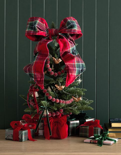 Hill House Home Holiday