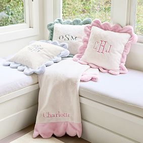 Scallop Faux Fur Pillow