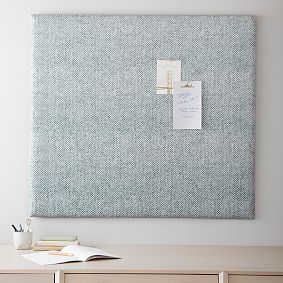 No Nails Oversized Dorm Pinboard (36"x40")