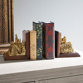 Harry Potter<sup>&trade;</sup> Sculpted Hogwarts<sup>&trade;</sup> Bookends