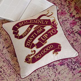 Harry Potter<sup>&trade;</sup> Marauder's Map<sup>&trade;</sup> Glow-in-the-Dark Pillow Cover