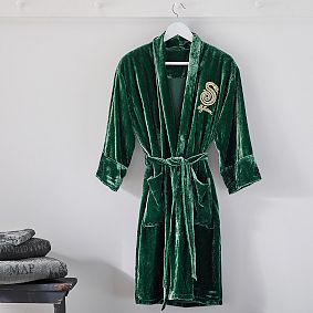 Harry Potter<sup>&trade;</sup> Slytherin<sup>&trade;</sup> Velvet Robe