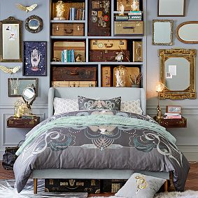 FANTASTIC BEASTS<sup>&trade;</sup> Art Deco Mirror