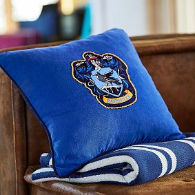 Harry Potter<sup>&trade;</sup> House Patch Ravenclaw<sup>&trade;</sup> Pillow Cover