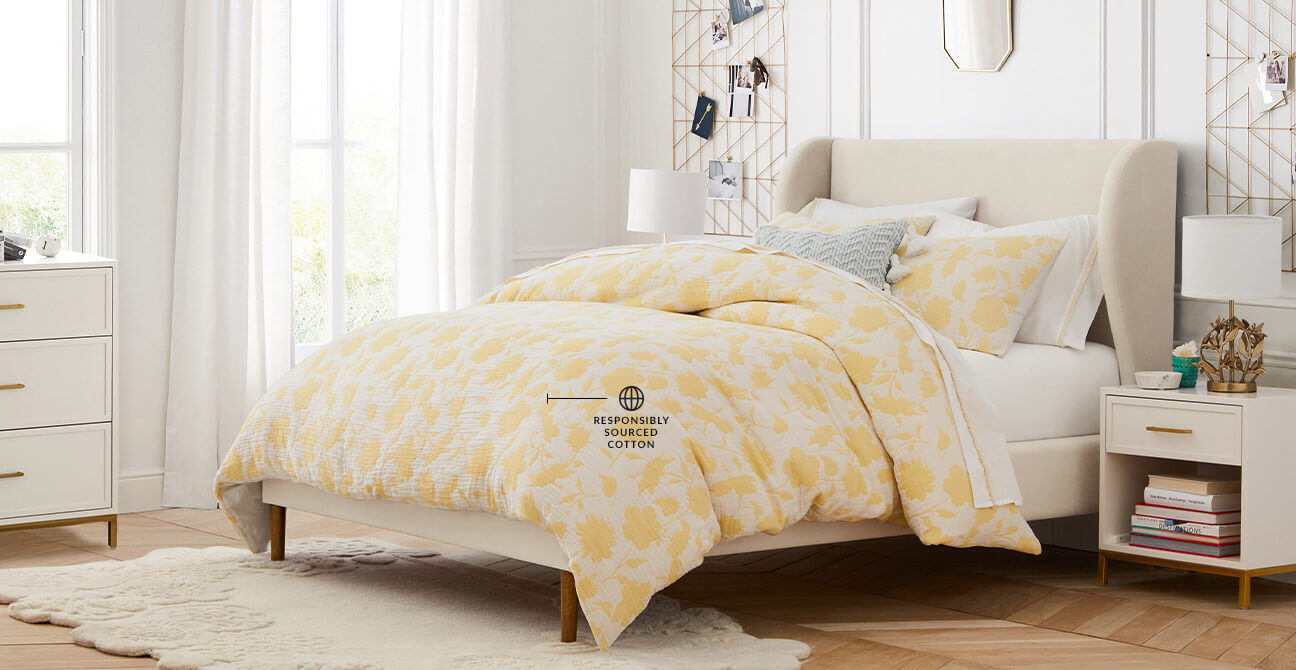 Matelassé Floral Duvet Cover and Sham