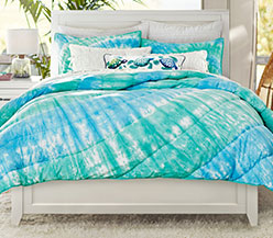 How to Decorate with Aqua