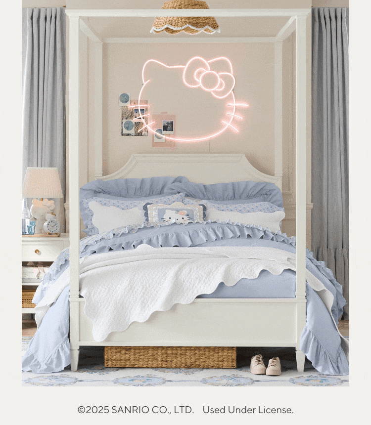 Pottery barn☆ハローキティ ふわもふ ファー バスローブ Hello Kitty Ivory Faux-Fur Chair | Pottery Barn Kids