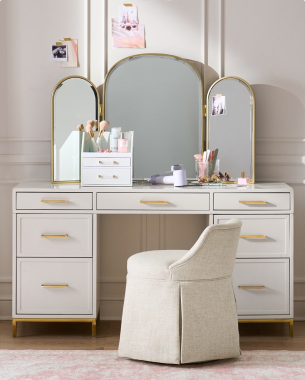 Desks & vanities