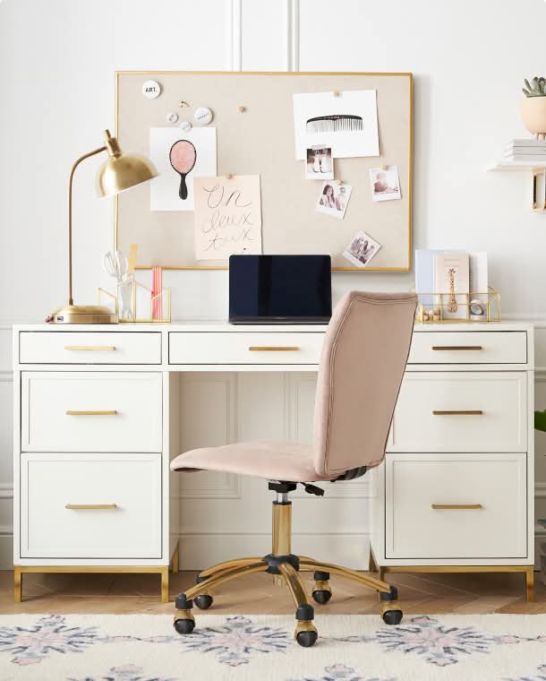 Desks & vanities