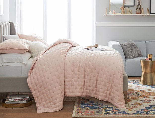 Baby pink bedroom quilt