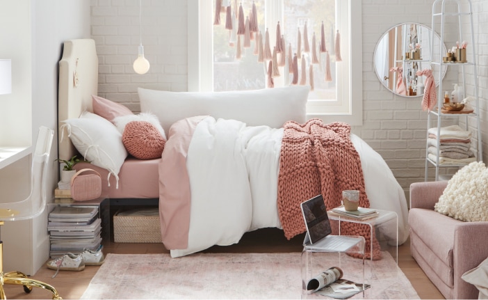 Transform Your Dorm: The Ultimate Guide to Decorative Pillows