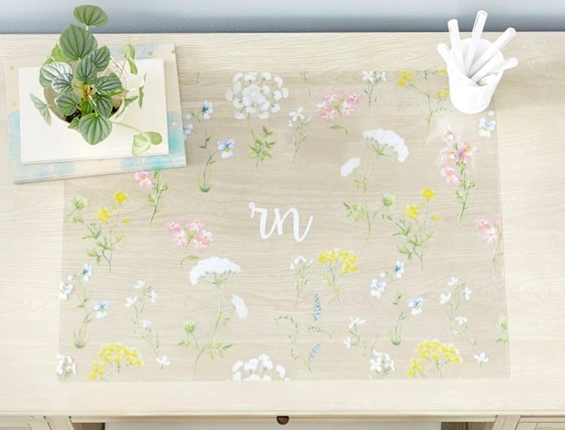 Personalized desk mat with floral pattern Personalized desk mat with floral pattern